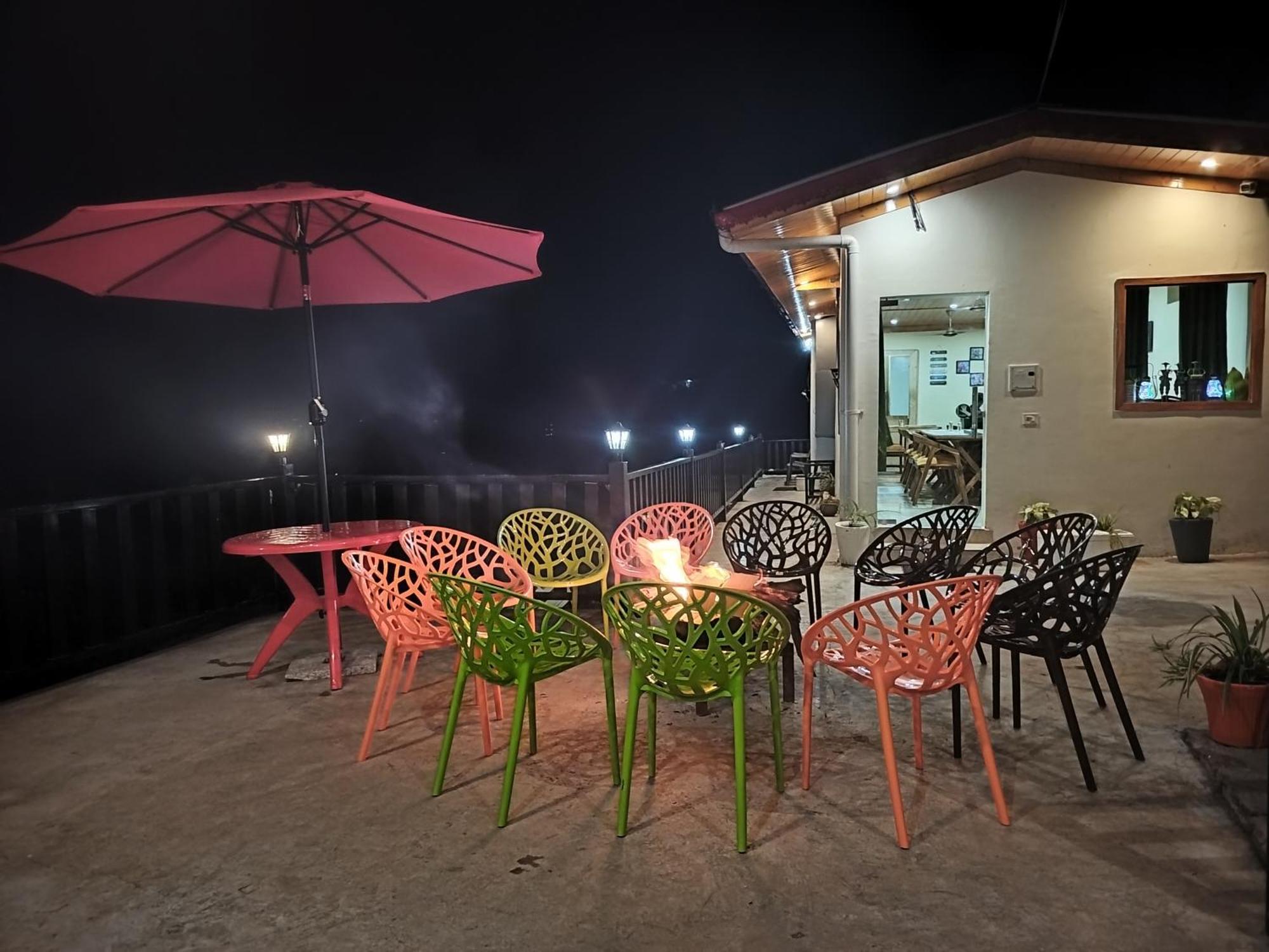 The Vintage Hill Village - Himalayan Boutique Resort Kanatal Exteriör bild
