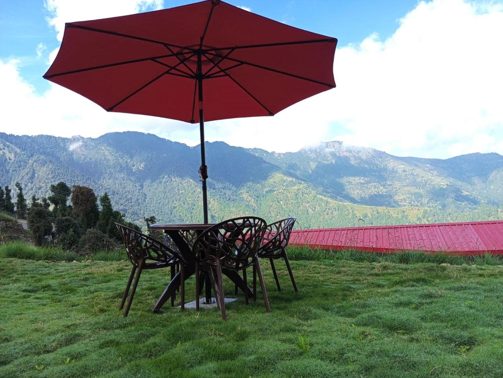 The Vintage Hill Village - Himalayan Boutique Resort Kanatal Exteriör bild