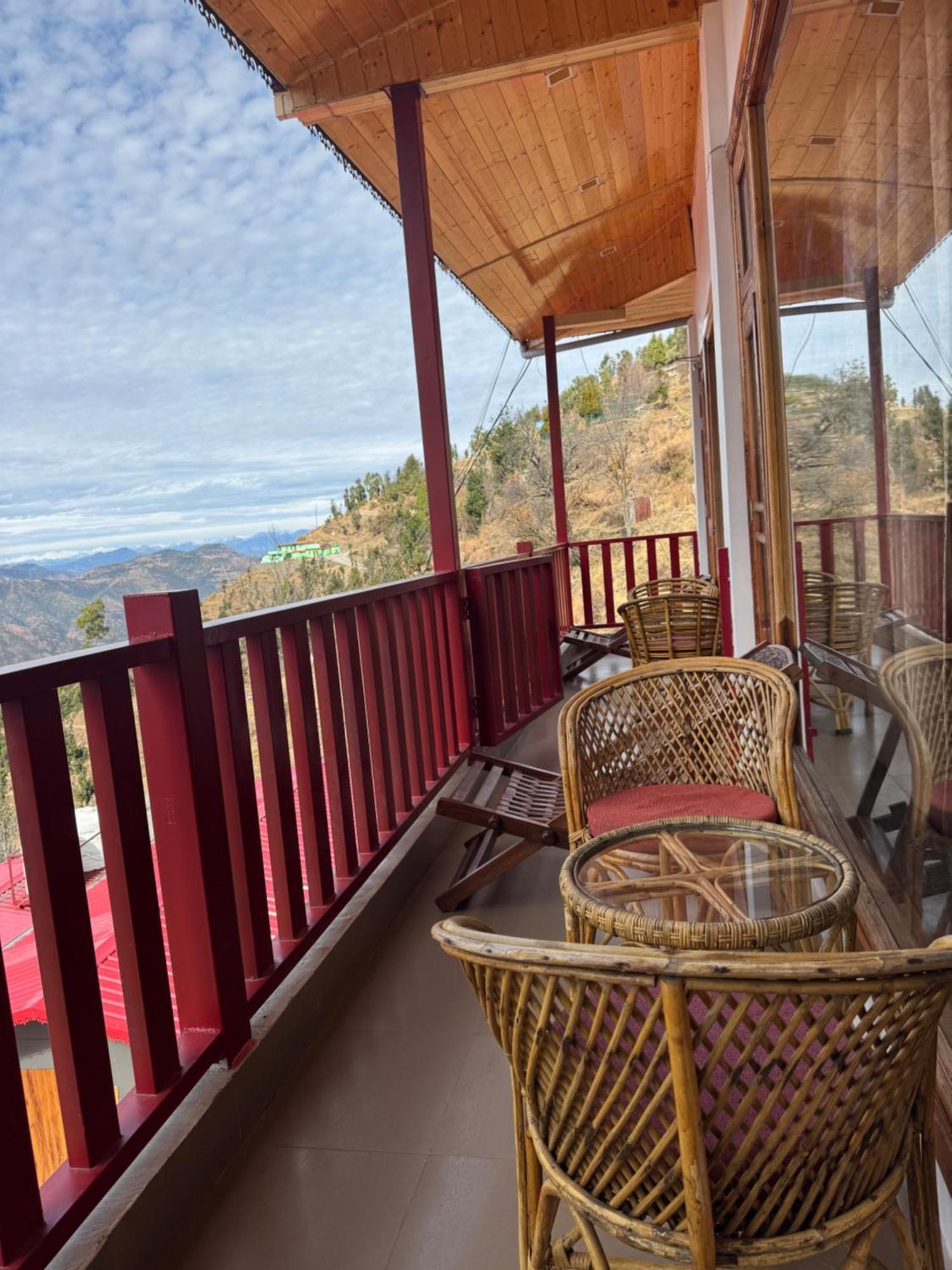 The Vintage Hill Village - Himalayan Boutique Resort Kanatal Exteriör bild