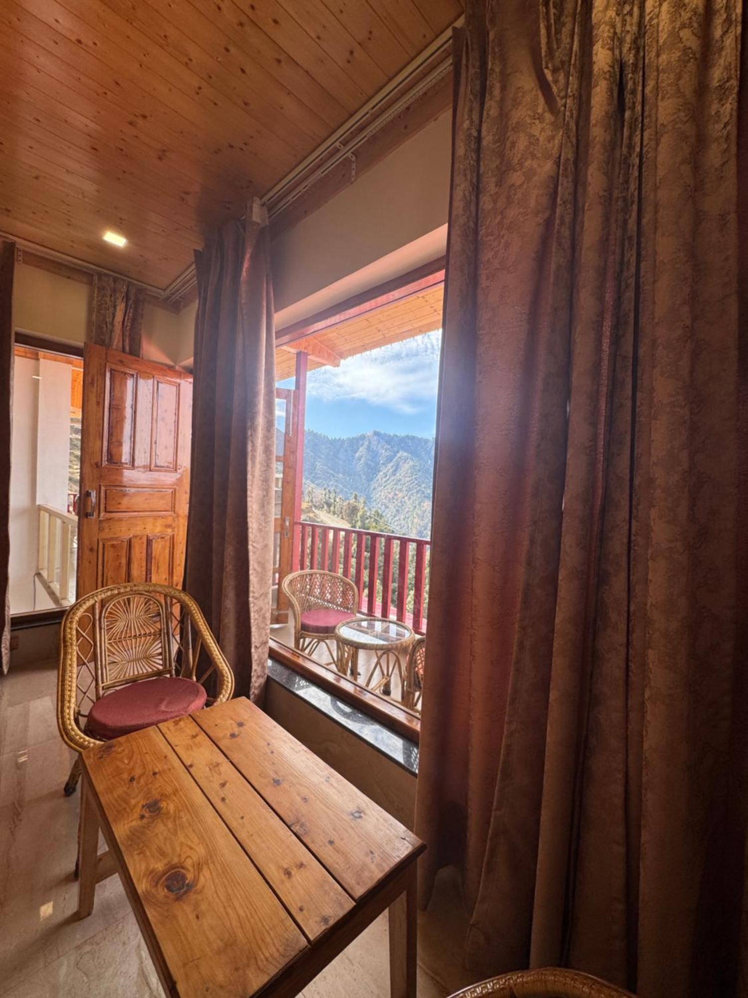 The Vintage Hill Village - Himalayan Boutique Resort Kanatal Exteriör bild