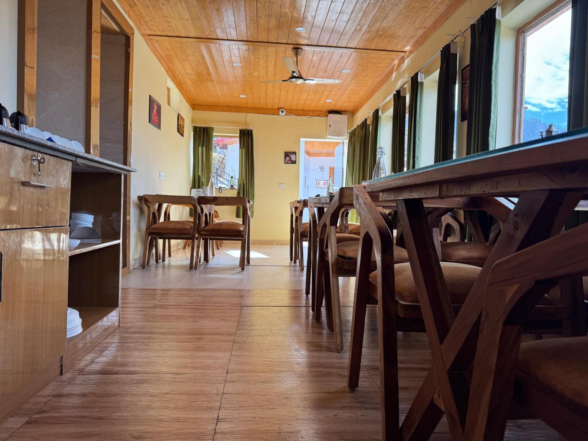 The Vintage Hill Village - Himalayan Boutique Resort Kanatal Exteriör bild